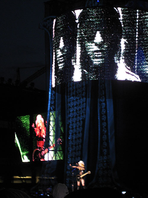 090808-madonna02 090808-madonna02