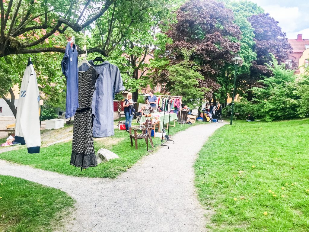 Loppis i Midsommarkransen